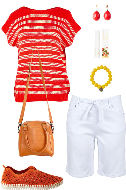 Grenadine Knit With White Shorts