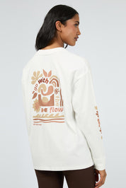 A model wearing the Flow Ls CottonTee in colour Vwhite (White), from the back