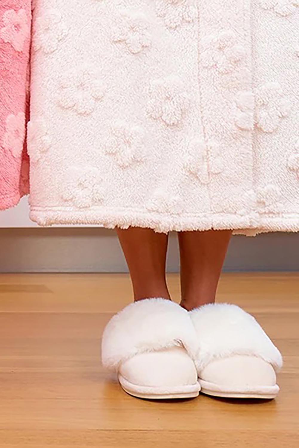 Product shot of the Cosy Luxe Slippers - Ivory in colour Ivory, from the back