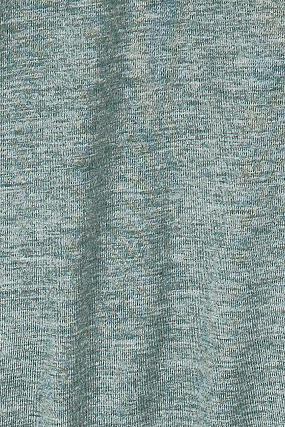 Product shot of the Bamboo Robe in colour Moss (Green), detail