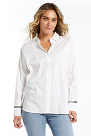 A model wearing the Scout Shirt in colour White (White), from the front, cropped image
