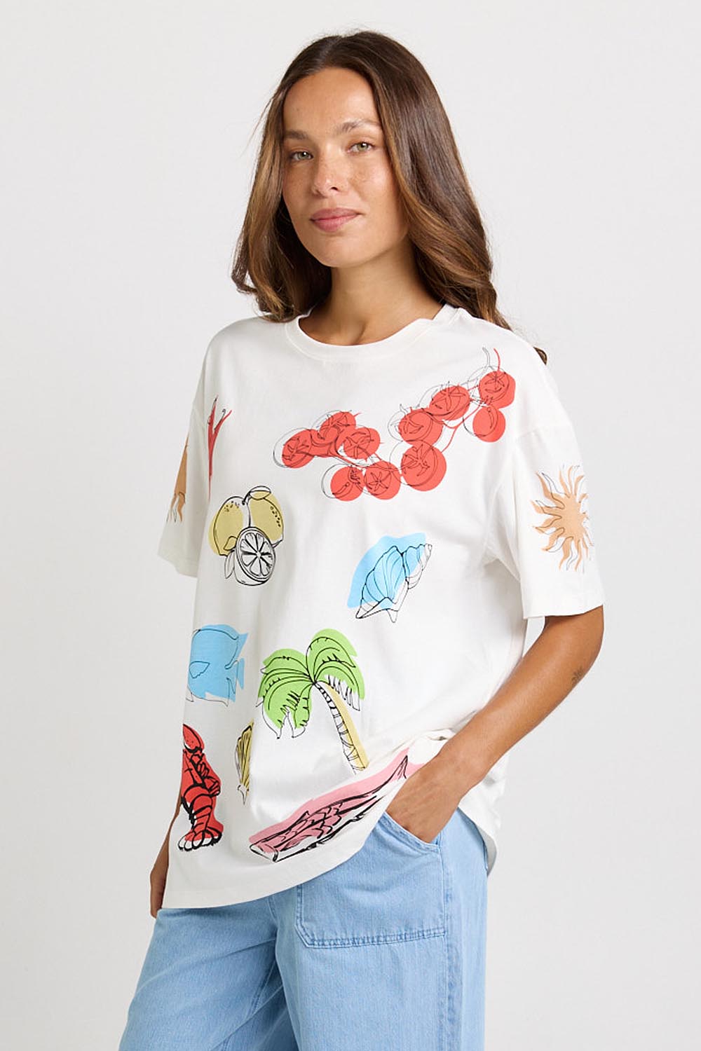 Model Genericm wearing size sample of the Weekend Tee – Harvest in colour Harvest, in a cropped view