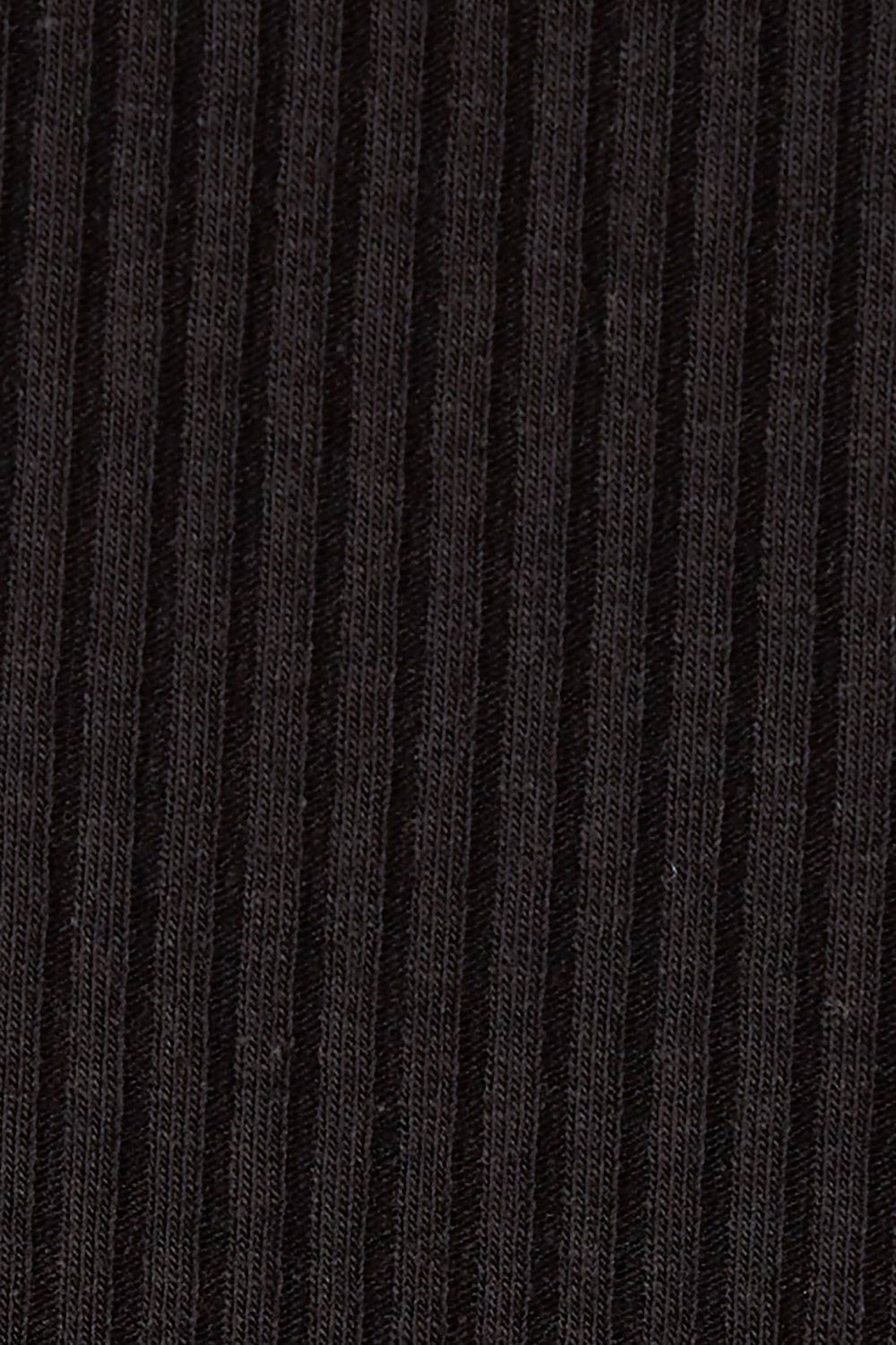 Product shot of the Rosa 3/4 Rib Top in colour Black (Black), detail