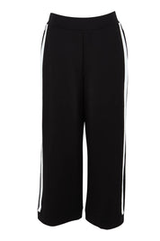 Product shot of the Tre's Bien Ponte Jogger in colour Black (Black), from the front