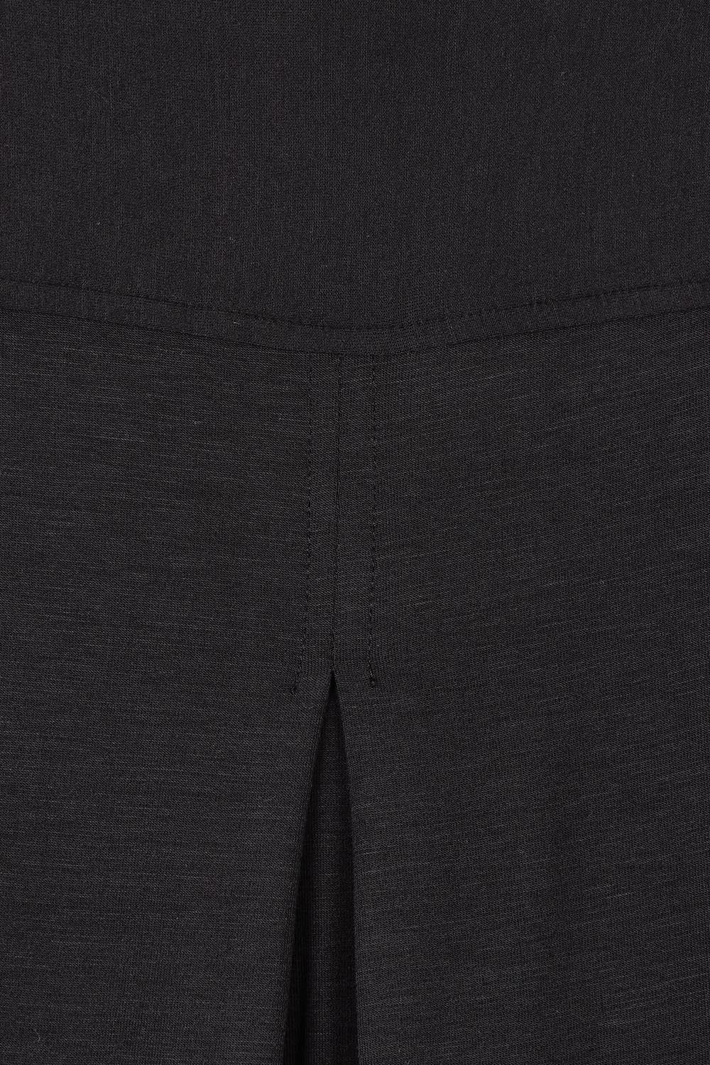 Product shot of the Yasmin Bamboo Long Sleeve Top in colour Black (Black), detail