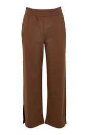 Product shot of the Pace Cotton Jogger in colour Chocolate, from the front