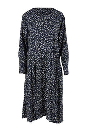 Product shot of the Sharni Dress in colour Floral (Black), from the front