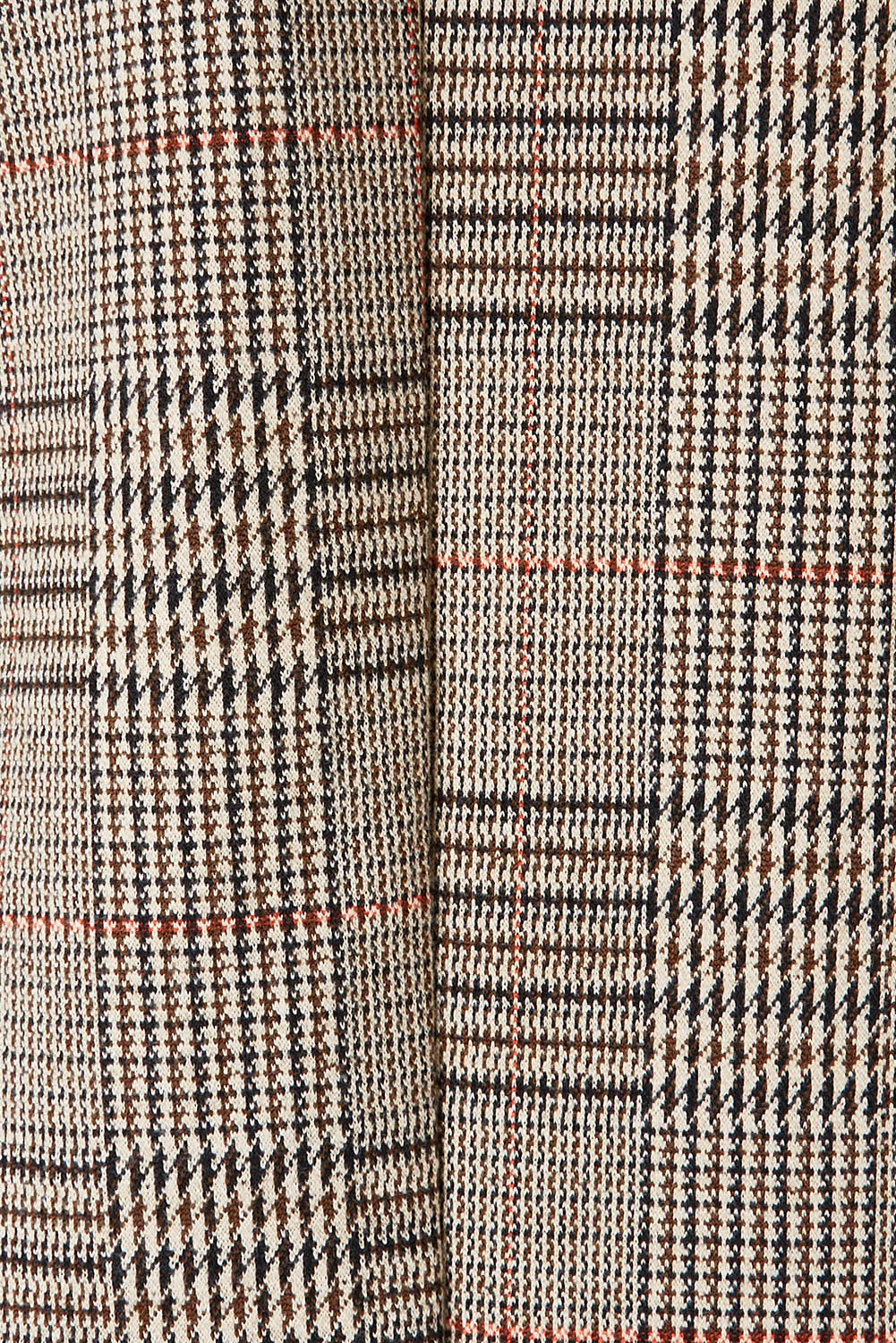 Product shot of the Portsea Blazer in colour Mochaplaid, detail
