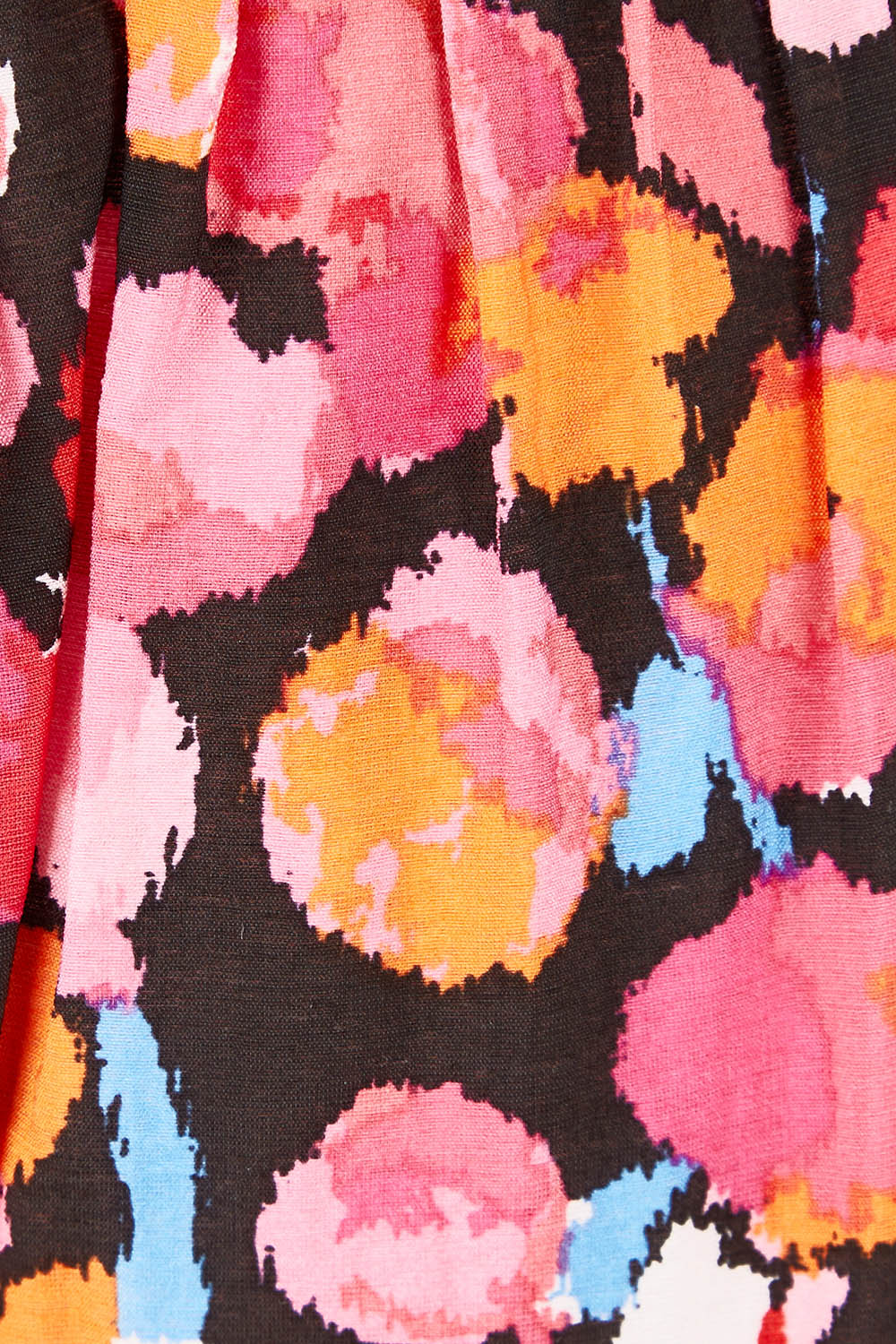 Product shot of the Sarah Pant in colour Brushflora (Pink), detail