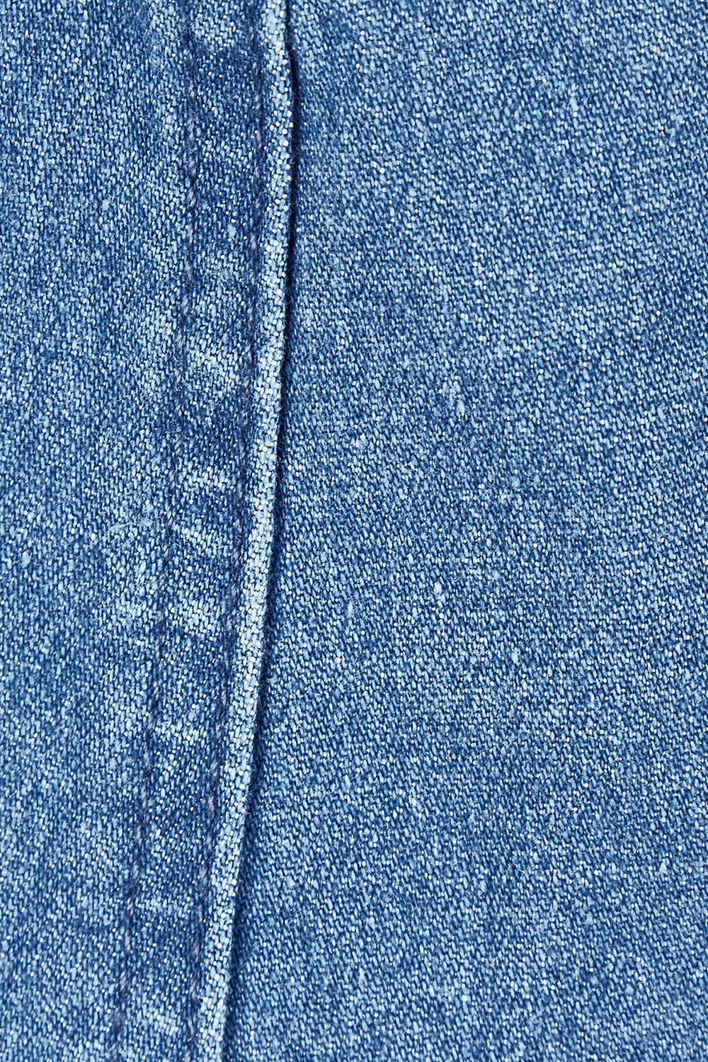 Product shot of the Caroline Denim Short in colour Lightwash (Blue), detail