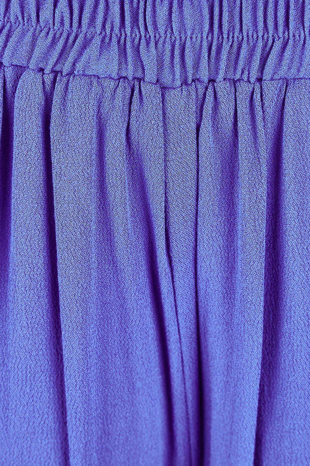 Product shot of the Olympia Pant in colour Decoblue (Blue), detail
