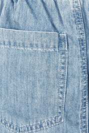 Product shot of the Saffra Relax Leg Jean in colour Midwash (Blue), detail
