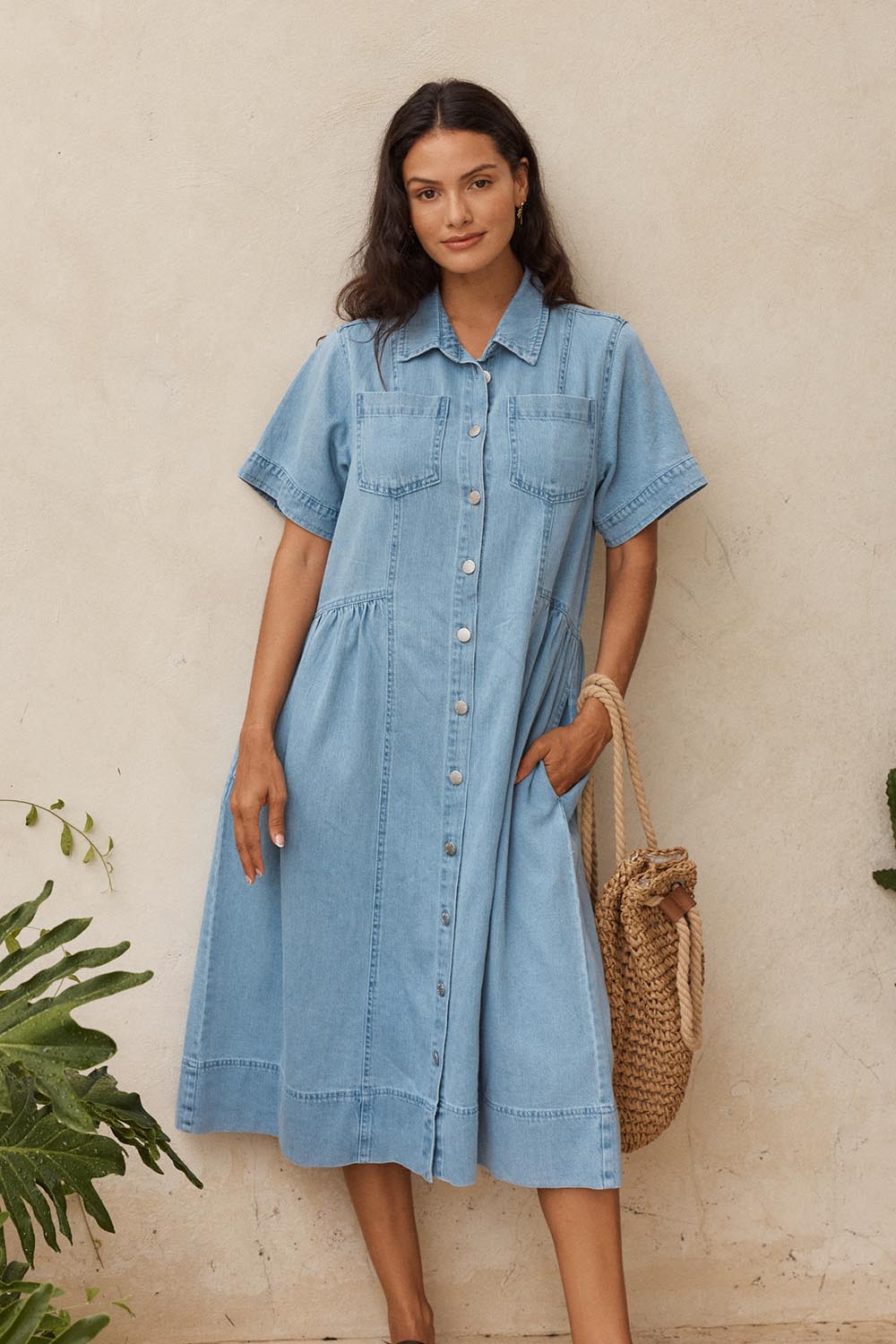 Model Genericm wearing size sample of the Willow Denim Dress – Medwash in colour Medwash, from the front