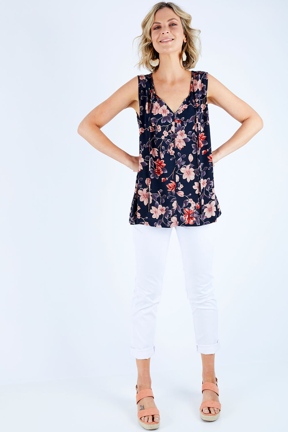 Preloved The V-Neck Tank - Navyprint