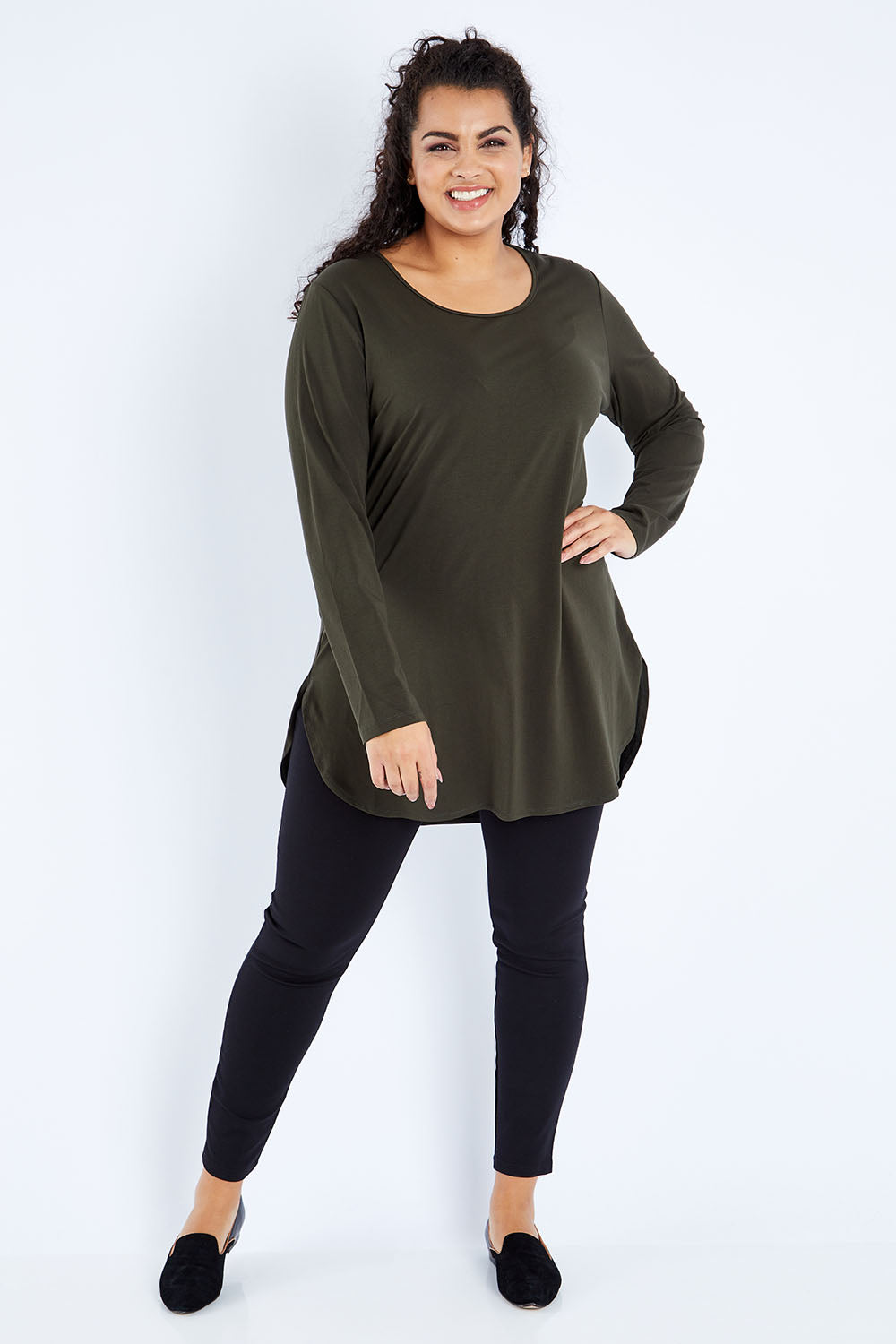 Model Sasha-Lee wearing size 16 of The Cotton Long Sleeve Boyfriend Tee in colour Khaki (Green), from the front, showing the whole outfit