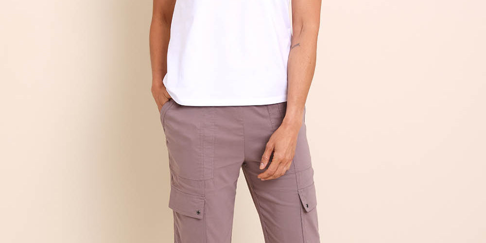 Model Amandam wearing size 10 of the :The Lightweight Cotton Blend Cargo Pant  - Baci in colour Baci, from the front