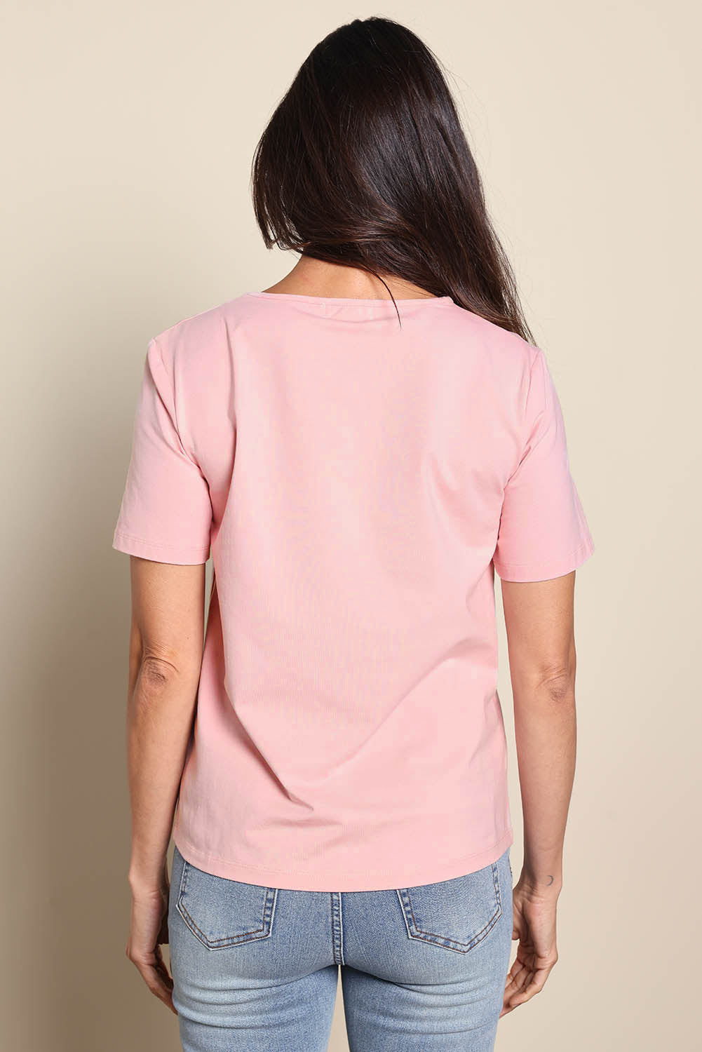 Model Amandam wearing size 10 of the The Keepers Cotton Tee – Softpink in colour Softpink, from the back