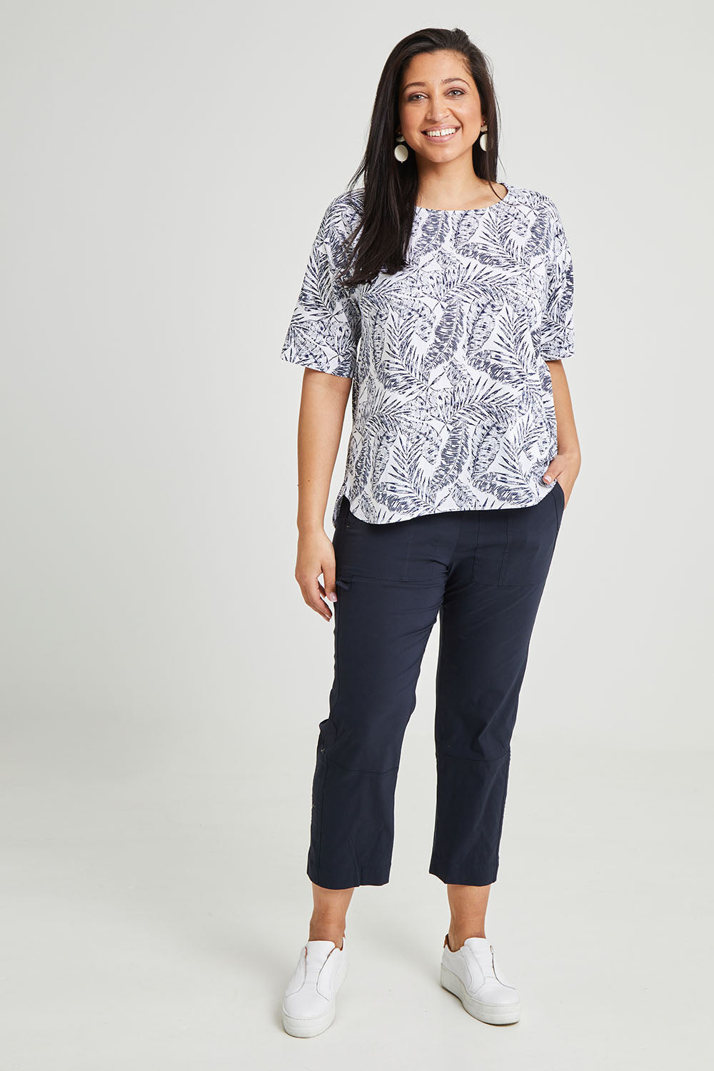 Model Terri-Leigh wearing size 14 of The Cotton Pocket Top in colour Whitenavy (White), from the front, showing the whole outfit