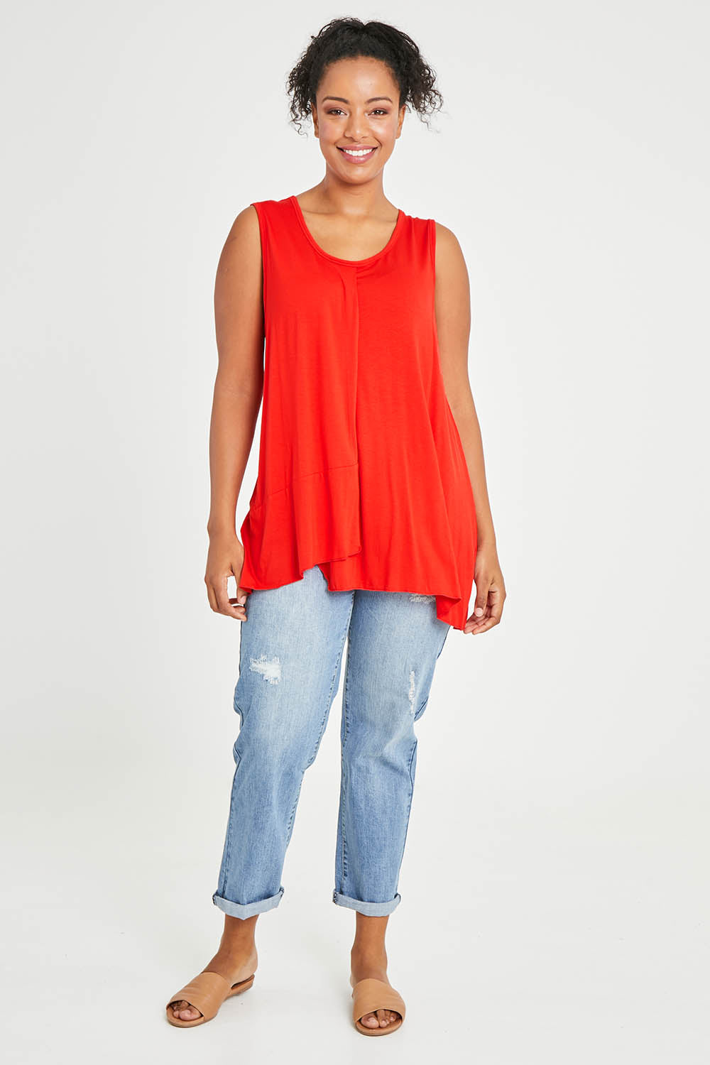 Model Noli wearing size 14 of The Long Overlay Tank in colour Red (Red), from the front, showing the whole outfit