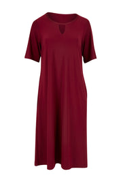 Product shot of The Recycled Easy Wear Keyhole Dress in colour Burgundy (Purple), from the front