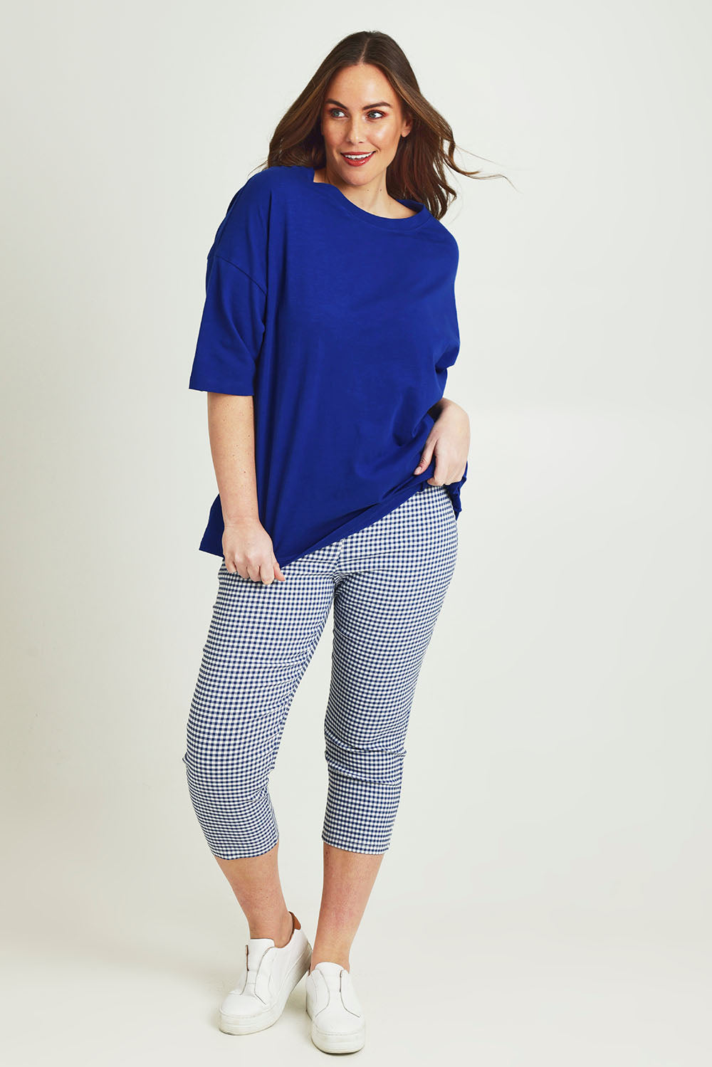 Model Jane wearing size 14 of The Keepers Elbow Length Tee in colour Frenchblue (Blue), from the front, showing the whole outfit