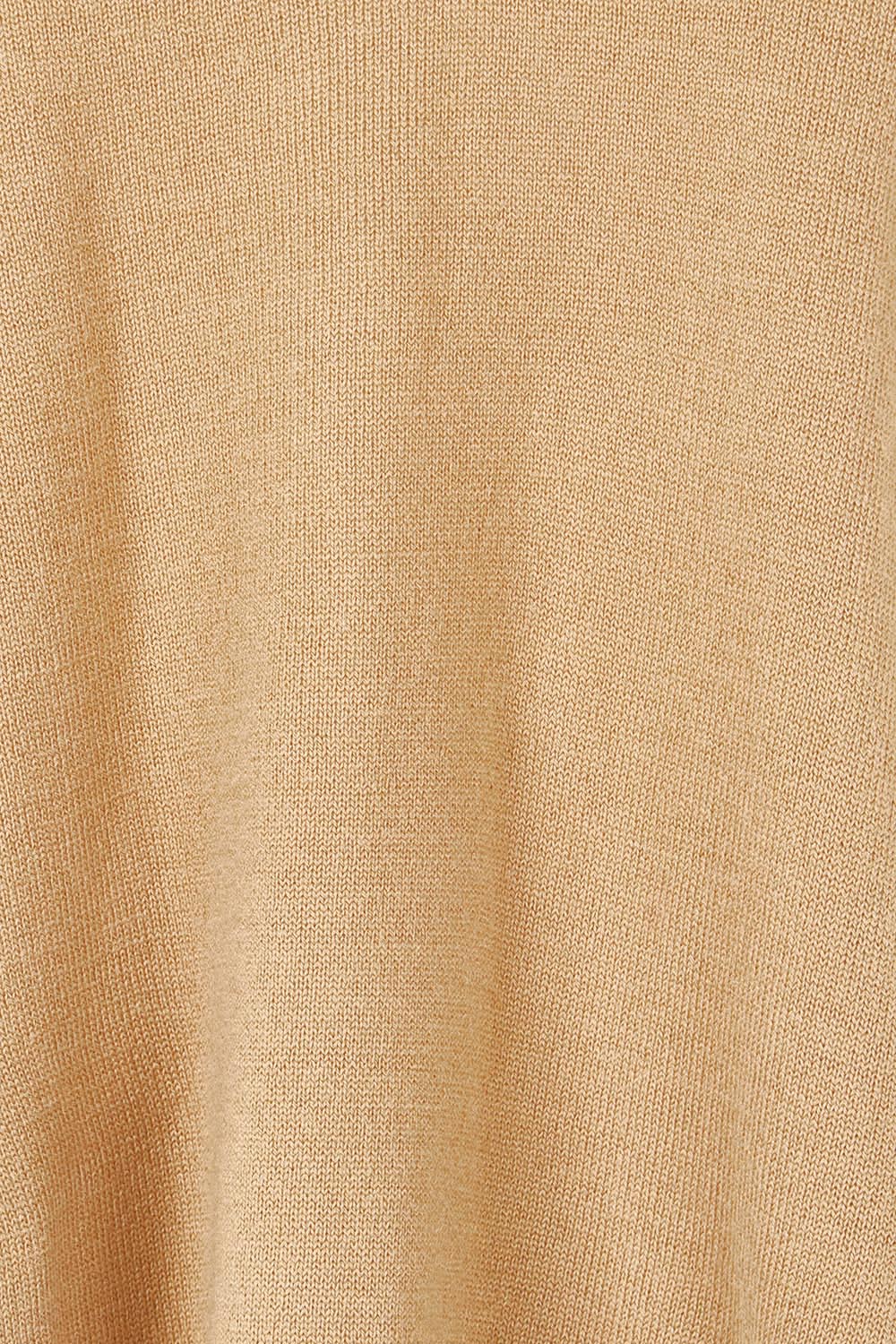 Product shot of The High Low V Neck Jumper in colour Fawn, detail