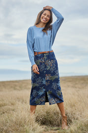 Model Amanda wearing size 10 of The 5 Pocket Printed Midi Skirt in colour Winterblue (Blue), from the front, showing the whole outfit
