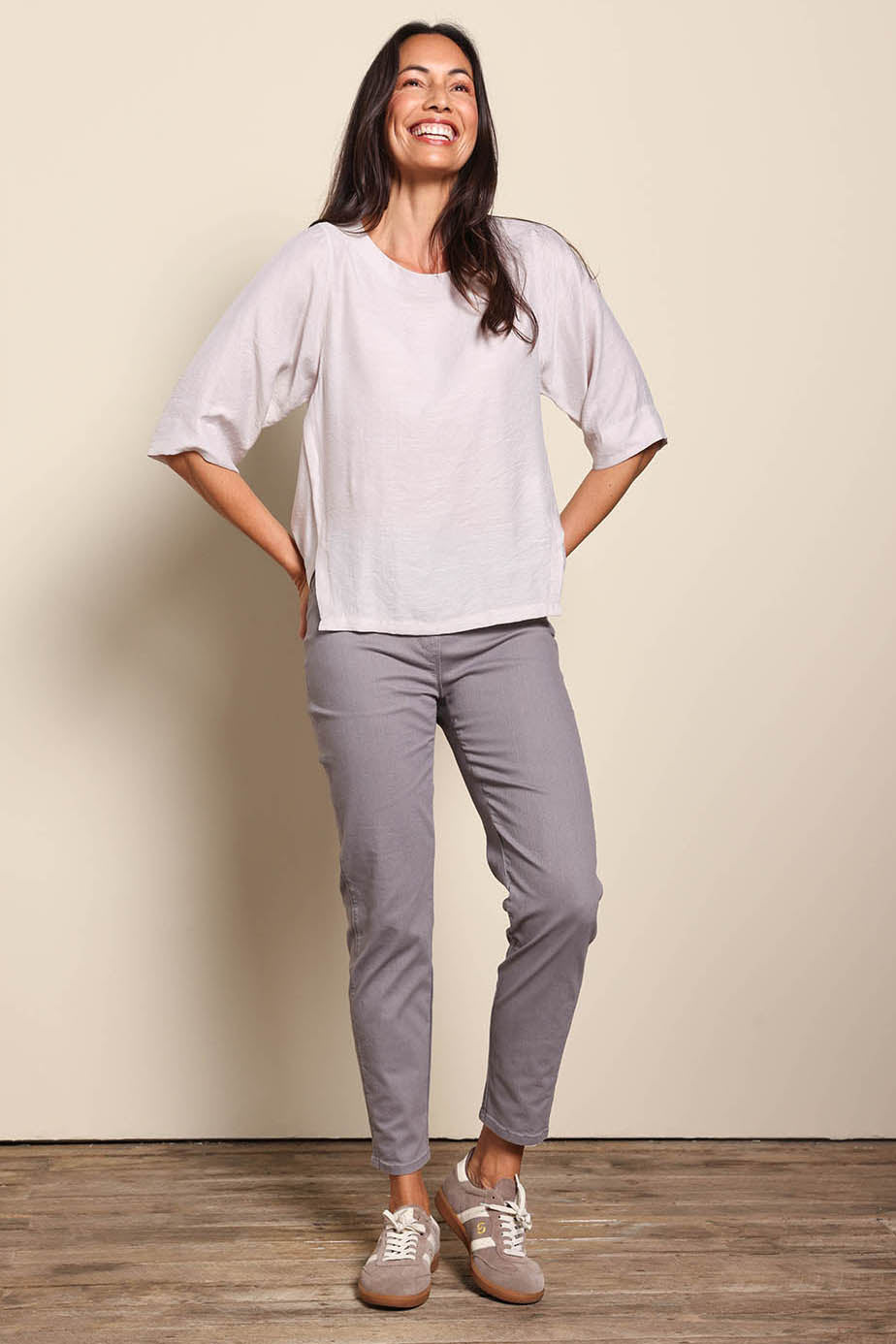 Model Amandam wearing size 10 of the The Popover Cotton Blend Boat Neck Top – Natural in colour Natural, from the front