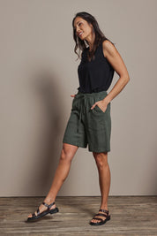 Model Amanda wearing size 10 of The Must Have Linen Look Pull On Shorts in colour Armygreen (Green), from the front, showing the whole outfit