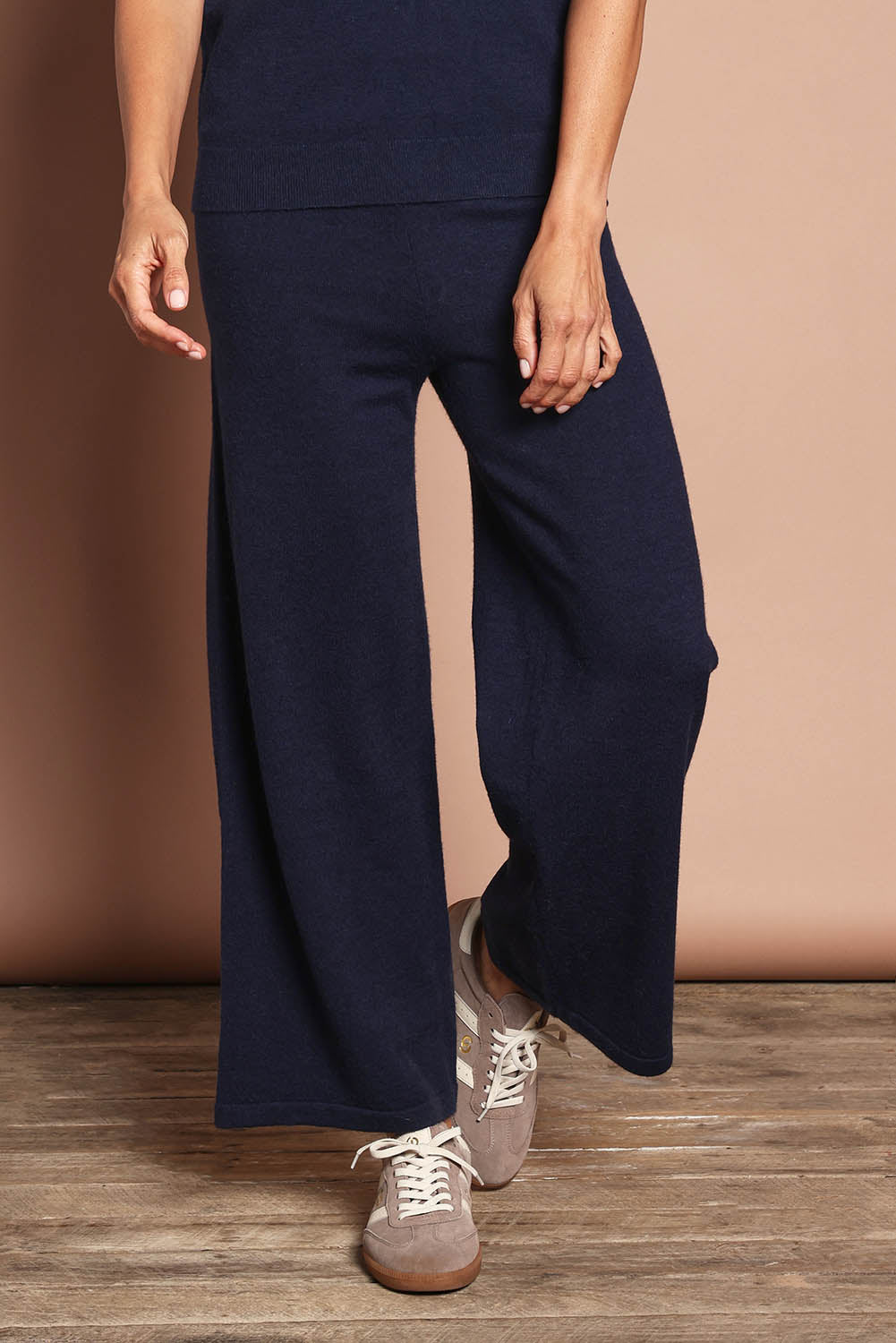 The Travel Anti Pilling Wide Leg Pant – Navy
