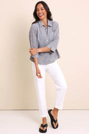 Model Amandam wearing size 10 of the The Easy Wear Shirt  - Graphite in colour Graphite, from the front