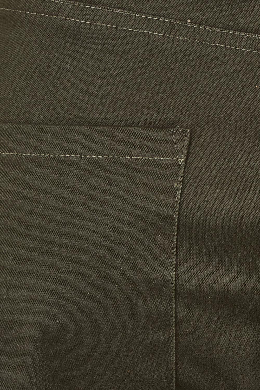Product shot of The Teachers Cotton Pant With Pockets in colour Pinegrove (Green), detail