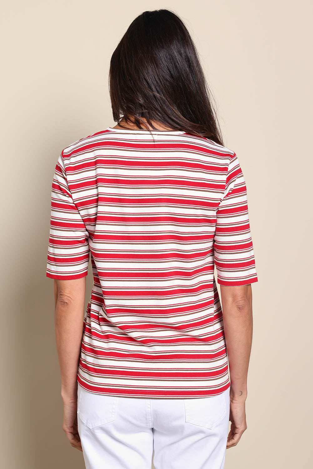 Model Amandam wearing size 10 of the The Classic Cotton Striped Tee – Redwhite in colour Redwhite, from the back