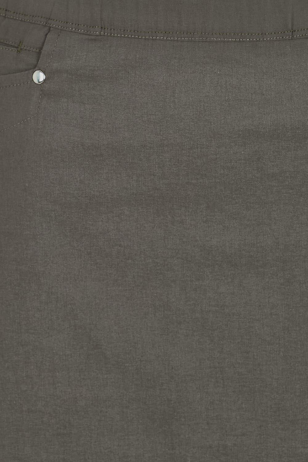 Product shot of the The Lightweight Cotton Blend Stretch Skirt – Olive in colour Olive, showing detail