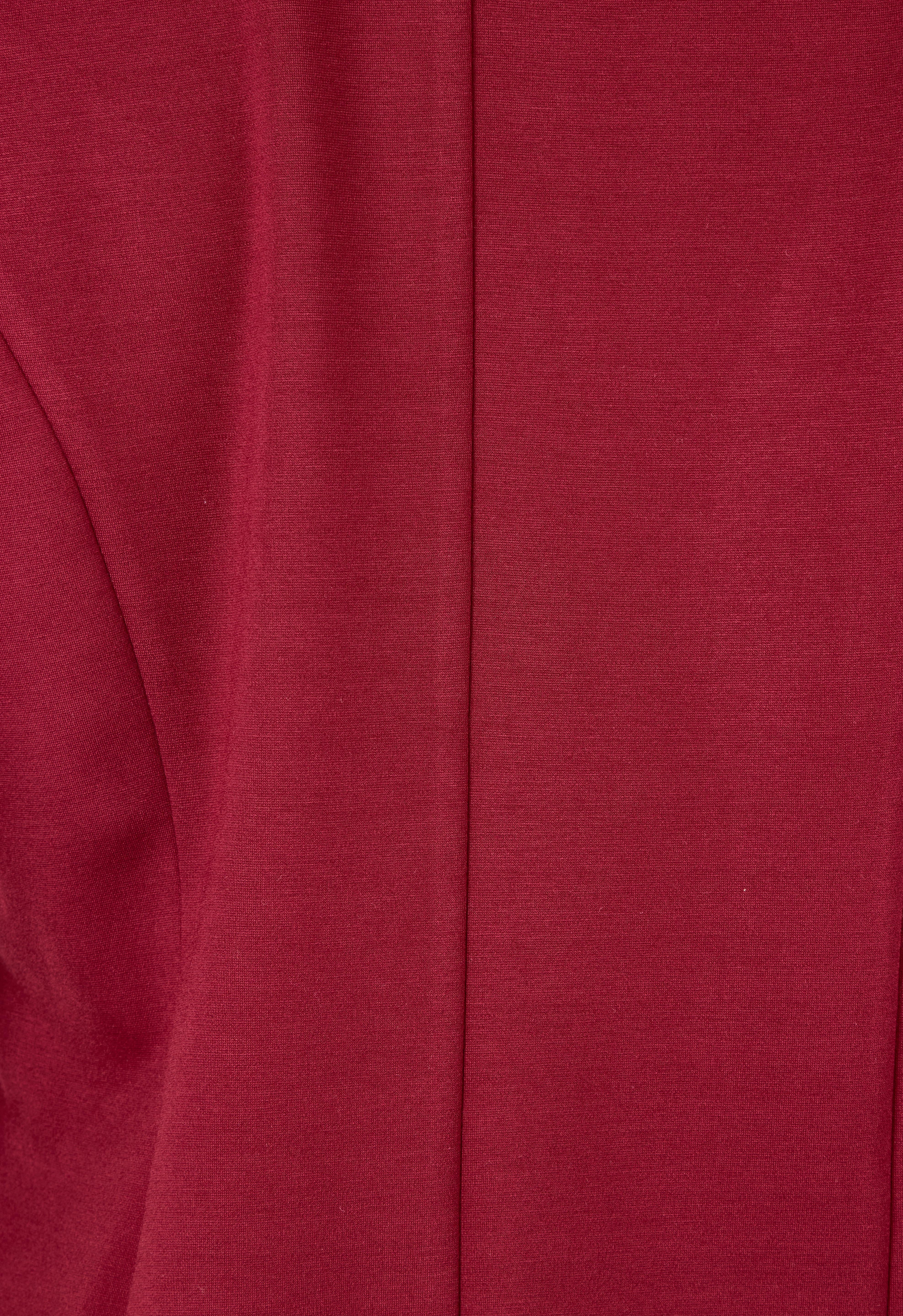 Product shot of The Ponte Blazer in colour Wildberry (Red), detail
