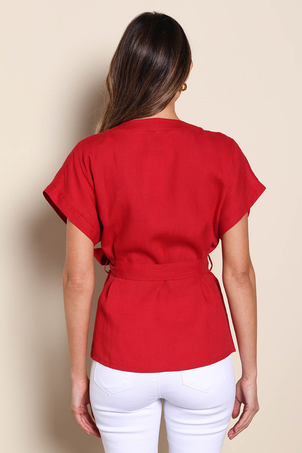 Model Madelinec wearing size 10 of the The Linen Tencel Kimono Top - Tomato in colour Tomato, from the back