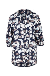Product shot of The 3/4 Sleeve Cotton Shirt in colour Leaf (Blue), from the front