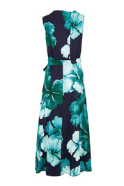 Product shot of the The Printed Adore Dress - Greenhibiscus in colour Greenhibiscus, from the back