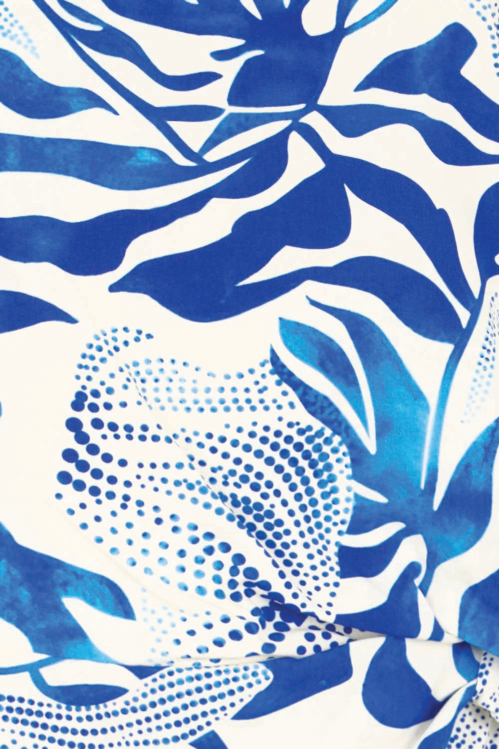 Product shot of the The Printed Popover Dress - Bluebloom in colour Bluebloom, showing detail