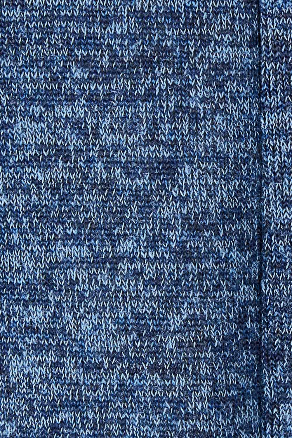 Product shot of the Belle Wooly Knit Throw Over in colour Denimblue (Blue), detail