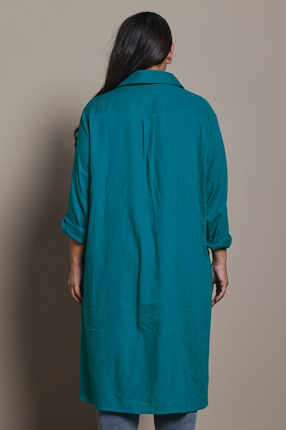 Model Ashleigh wearing size 16 of the Belle 3 Way Linen Blend Shirtmaker Dress in colour Aqua (Blue), from the back
