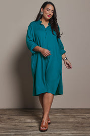 Model Ashleigh wearing size 16 of the Belle 3 Way Linen Blend Shirtmaker Dress in colour Aqua (Blue), from the front, showing the whole outfit