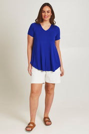 Model Jane wearing size 14 of the Softly Swinging Bamboo Tee in colour Biro (Blue), from the front, showing the whole outfit