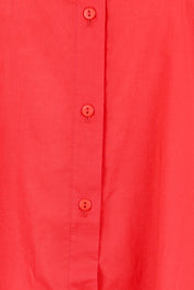 Product shot of the Relaxed Elegance Boyfriend Shirt in colour Red (Red), detail