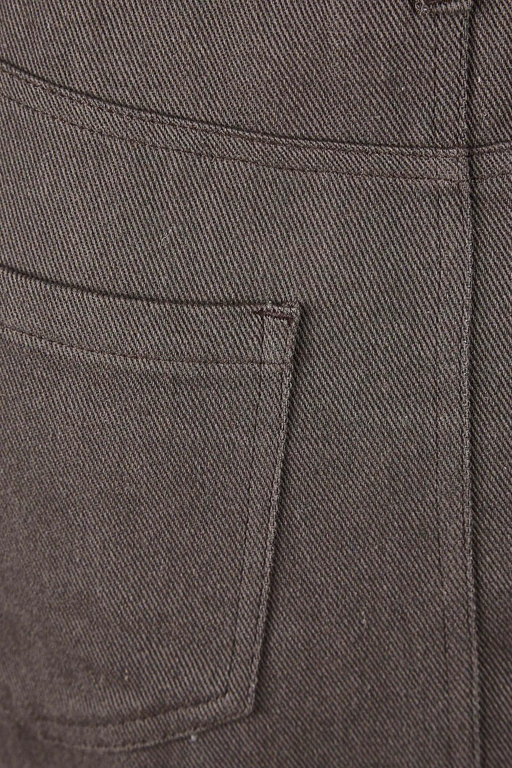 Product shot of the Carry Me With You Cargo Skirt in colour Concrete (Grey), detail