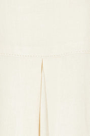 Product shot of the Easy Does It Popover Shirt in colour Latte, detail