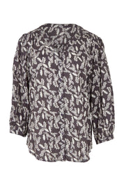 Product shot of the Easy On Me Blouse in colour Charcoal (Grey), from the front