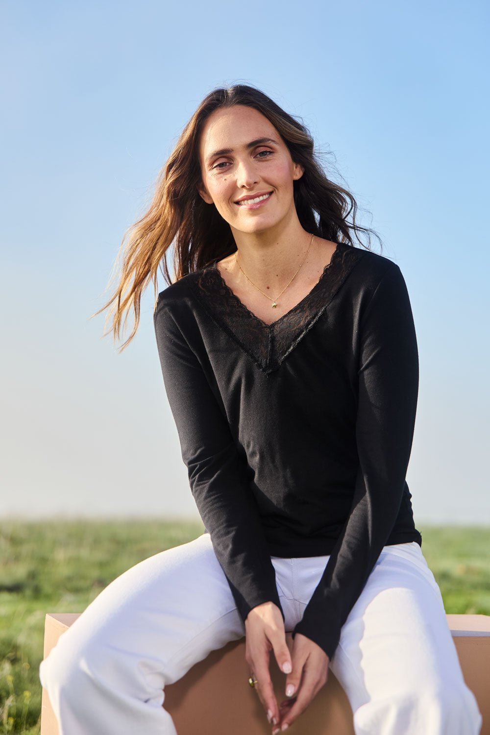 Feeling Lacey Cotton Long Sleeve Layering Tee – Black