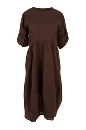 Product shot of the Guru Cotton Dress in colour Coffee, detail