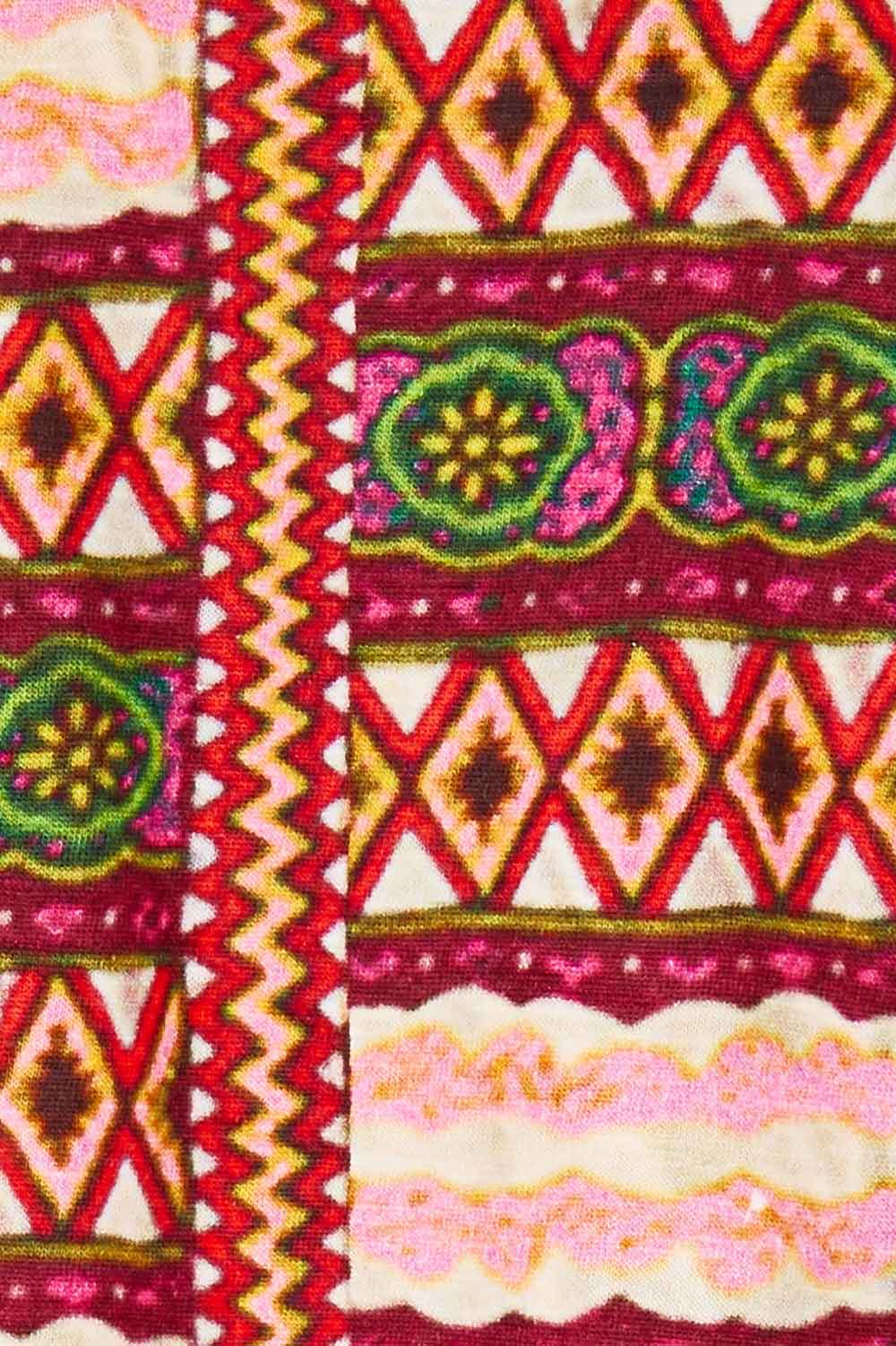 Product shot of the Holi Tee in colour Holi (Pink), detail